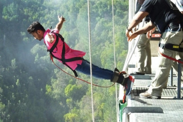 6 Best Spots for Bungee Jumping in the US