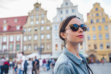 Look Trendy While Traveling – Tips From 5 Fashion Bloggers