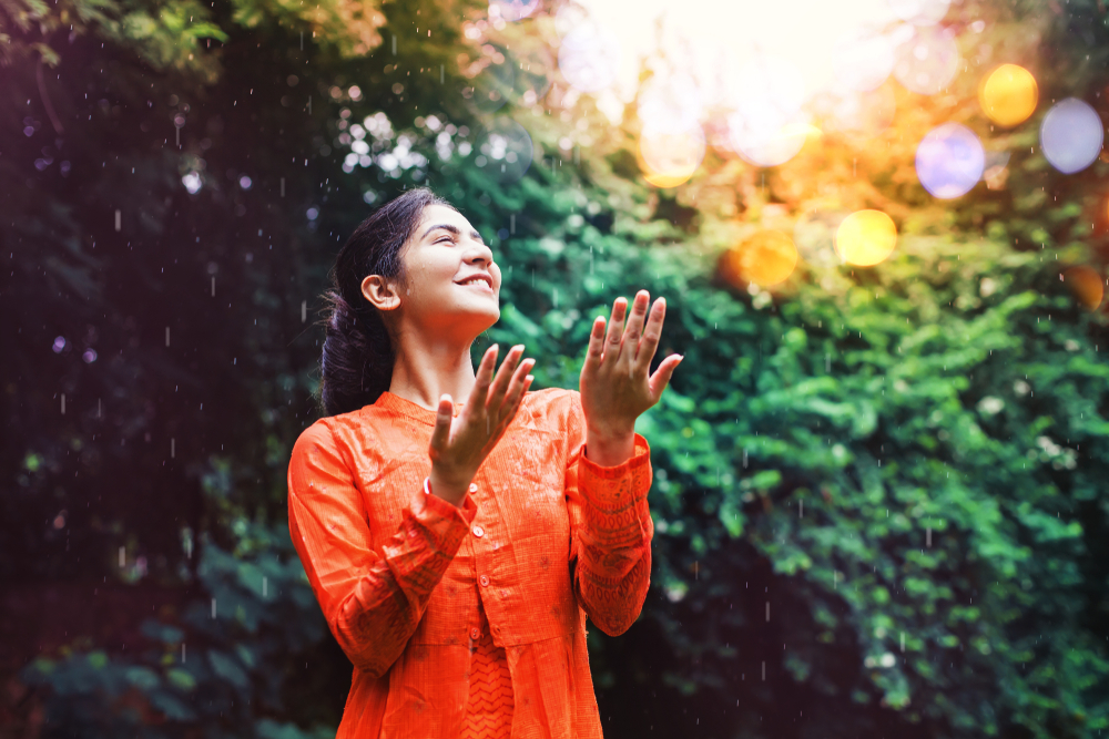 Beautiful,Indian,Woman,Under,Rain