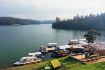 A,Boat,House,On,The,Pykara,Lake,Near,Ooty,,Tamil