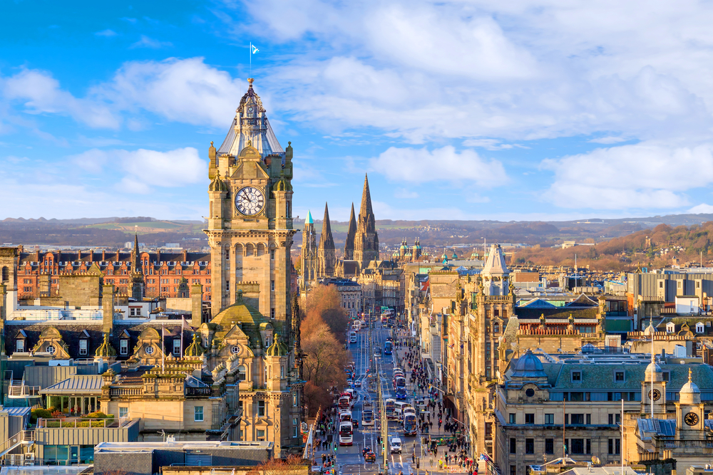 Old,Town,Edinburgh,And,Edinburgh,Castle,In,Scotland,Uk