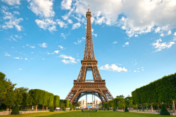The,Eiffel,Tower,In,Paris,,France
