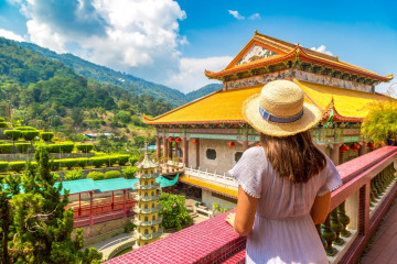 Woman,Traveler,At,Kek,Lok,Si,Temple,In,Georgetown,,Penang