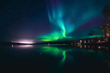 Beautiful,Picture,Of,Massive,Multicolored,Green,Vibrant,Aurora,Borealis,,Aurora