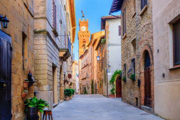 Tuscany,,Italy.,Street,In,The,Old,Town,Pienza,,Province,Of