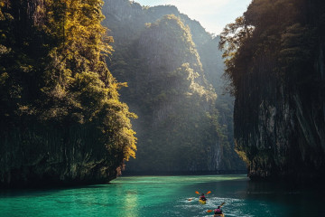 Planning perfect summer getaway Destination planning and essentials for memorable trip