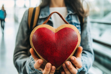 Don't let heart disease spoil your travel plans, follow these expert tips for a safe vacation