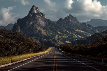 Best Road Trips in Canada for Car Lovers