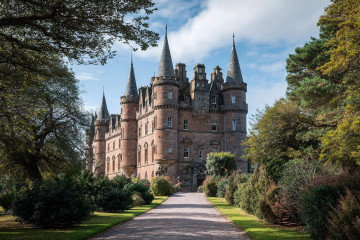 5 castles where people still live—and you can visit too