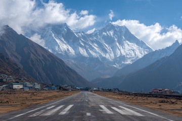 Which Airport Is Closest To Mount Everest